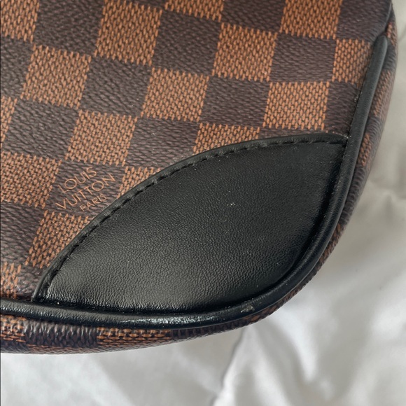 Louis Vuitton Brown Damier Ebene Crossbody with Black Trim & Gold Hardware - Picture 16 of 17
